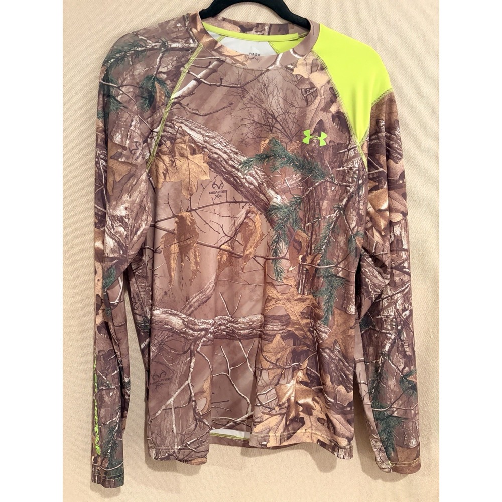 Under Armour Shirt Men's size Small camouflage Loose heat gear hunting camo
